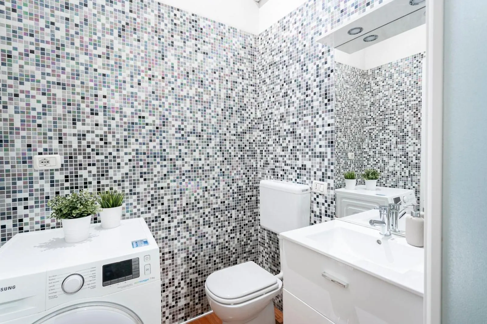 Apartamento New! Lovely & Friendly In Milan Center B Italia
