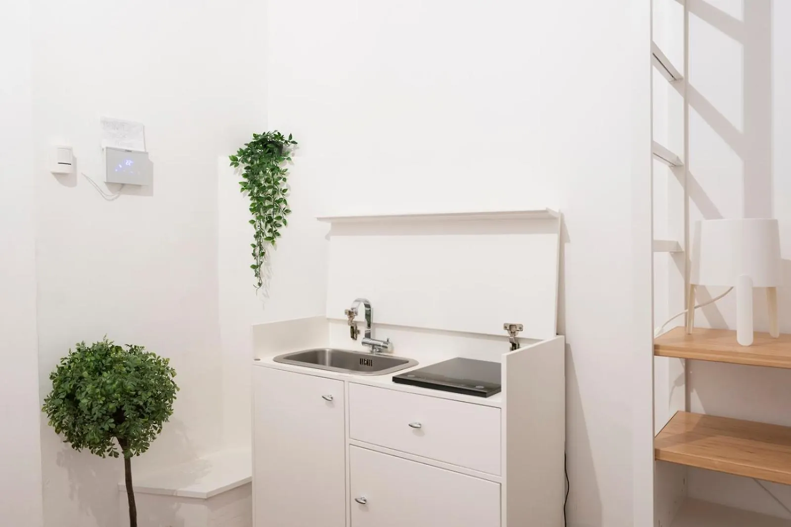New! Lovely & Friendly In Milan Center B Italy